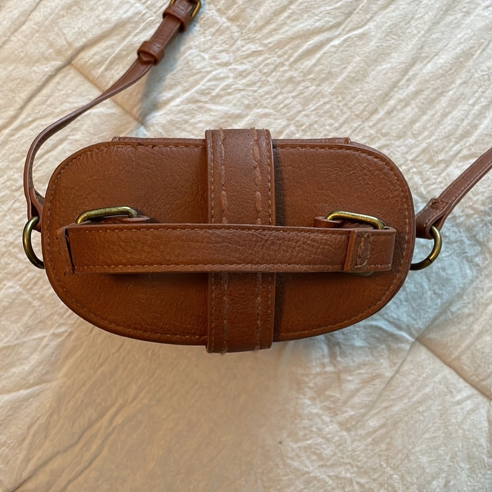 Women’s Universal Thread “Camera Bag” Crossbody P… - image 5